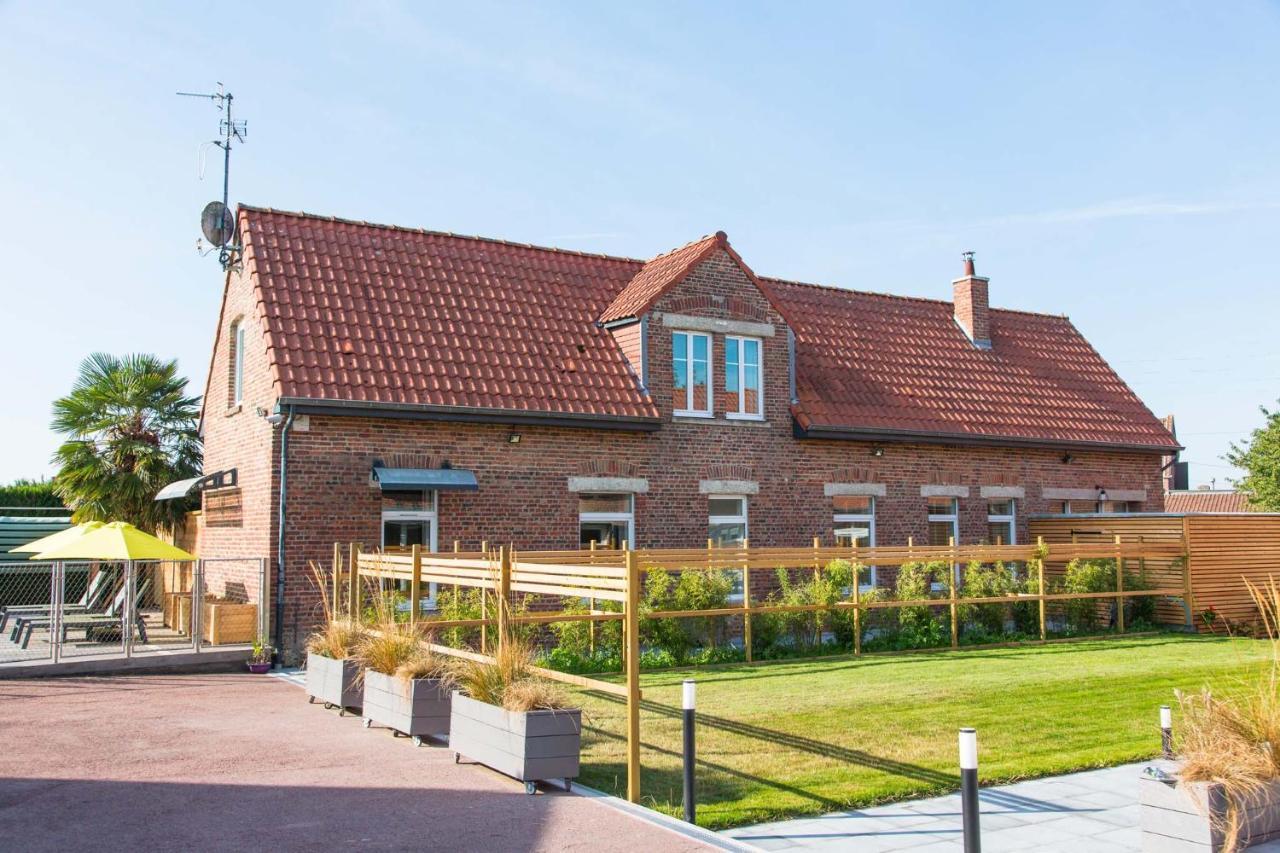 De La Vesée * La Chapelle d'Armentieres